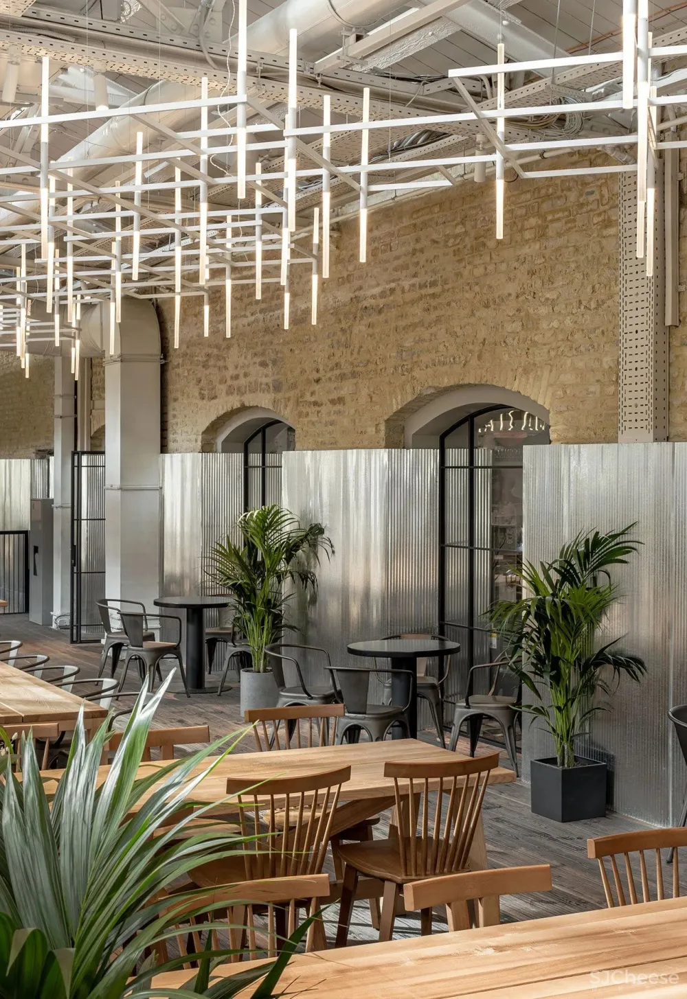 一个18世纪的军火库改造成基辅一个繁华的食品市场