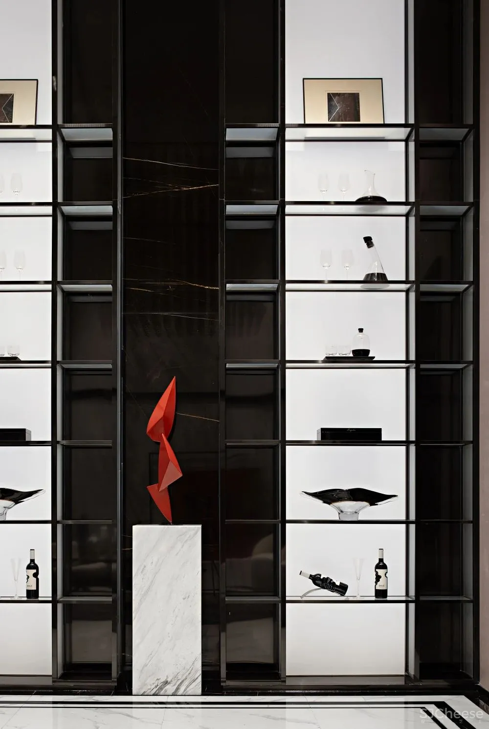 220㎡璀璨奢宅, 黑红配色,致敬经典!