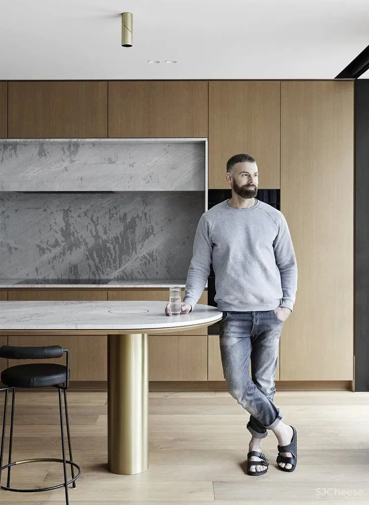 Christopher Elliott 新作 低调内敛的现代优雅