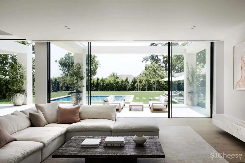 极简舒适住宅，给人一种宁静感！