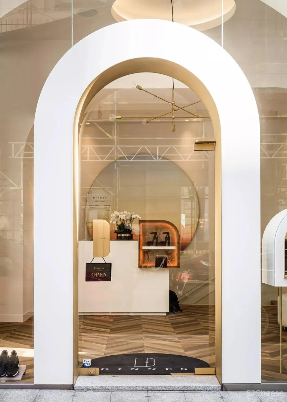 Caprini&Pellerin•海岛酒店将建筑几何完美融入自然环境!