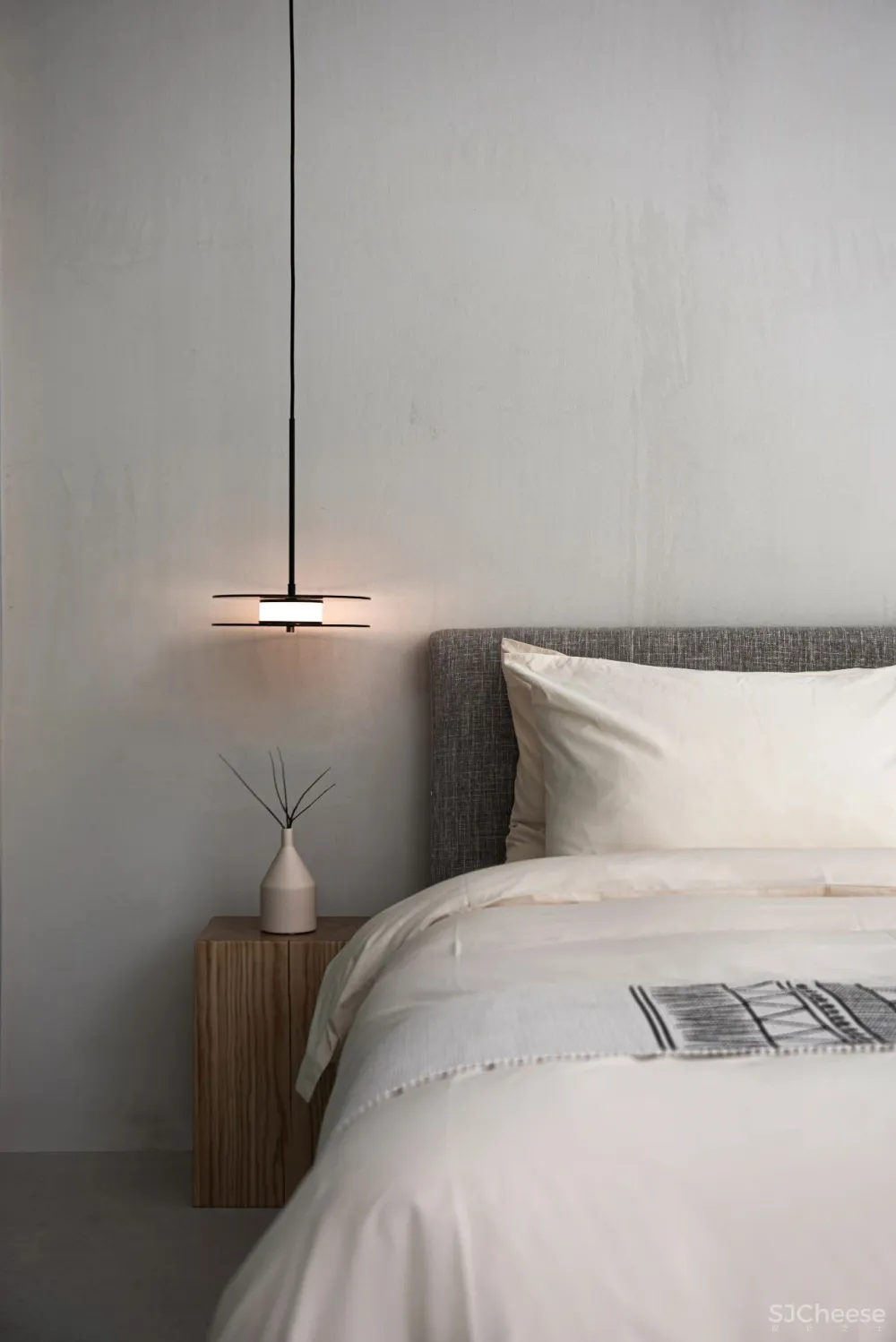 杉树林里的极美民宿