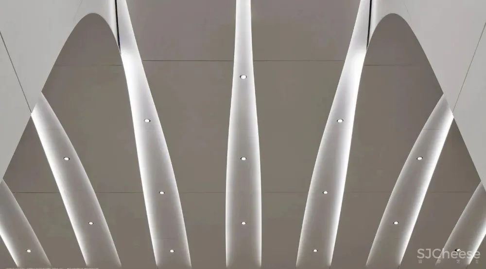 弧形玻璃幕墙+从墙到顶的天花,这个大堂改造太惊艳!