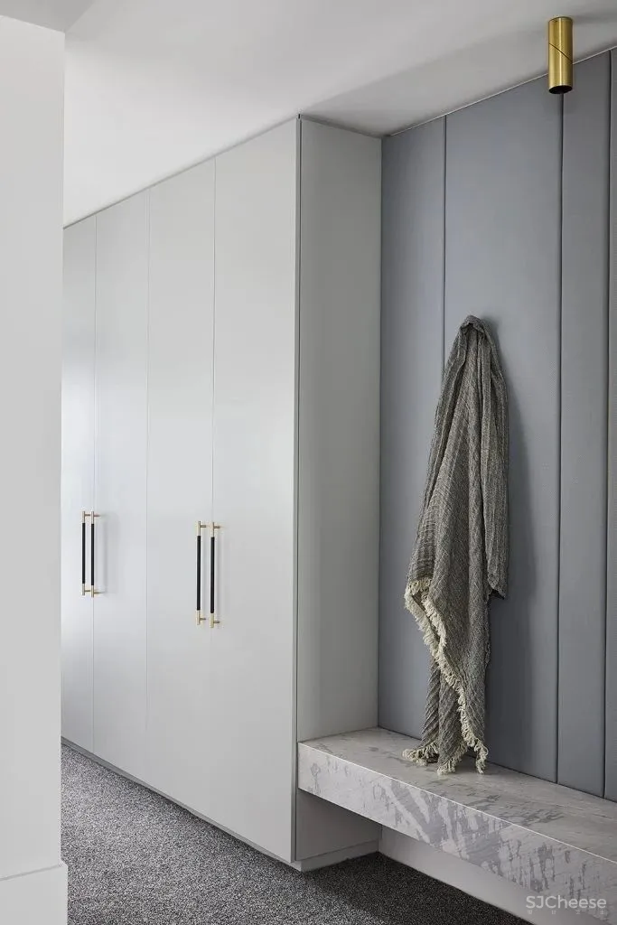 Christopher Elliott 新作 低调内敛的现代优雅