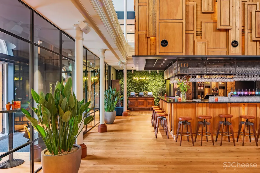 胶囊睡仓、空中客房...这家网红酒店彻底打破了旅馆的传统