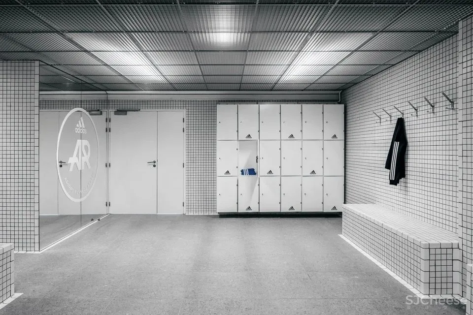 阿迪达斯X法国国家体育学院公共空间改造 Ubalt Architectes Ubi Bene