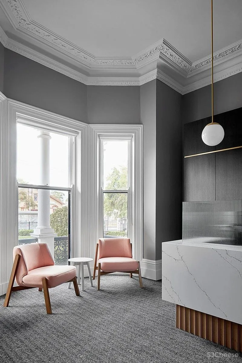 Christopher Elliott 新作 低调内敛的现代优雅