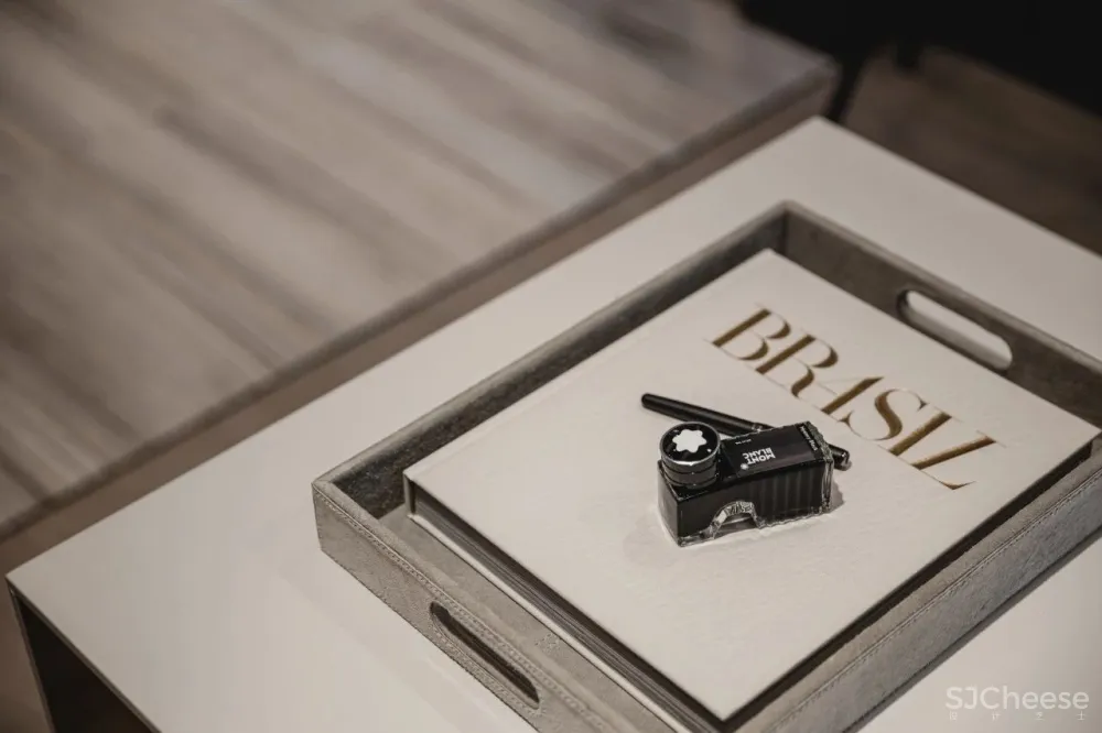 住宅丨现代 —— 都市繁杂后归于内心的对话