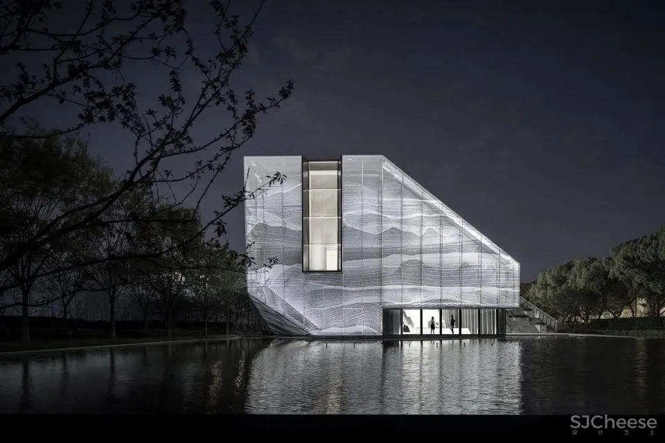 苏州金融商务广场展示中心：建构和隐喻当代太湖石 日清设计