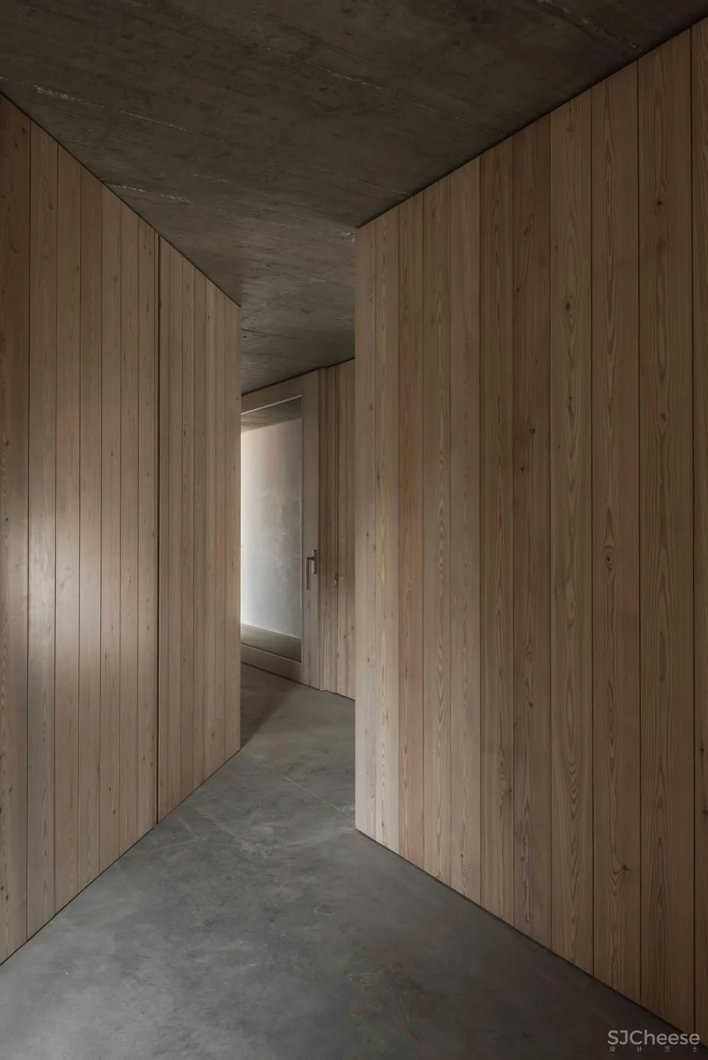 首发｜Aires Mateus 在葡萄牙乡村的泥土里藏了一所混凝土的房子