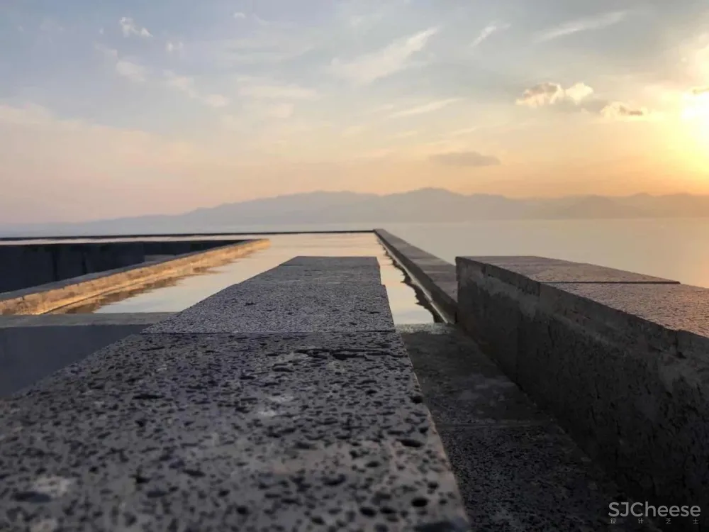 舒坦:在大理凤阳邑喝茶、洗片,他的“原生”乡建有何特别?