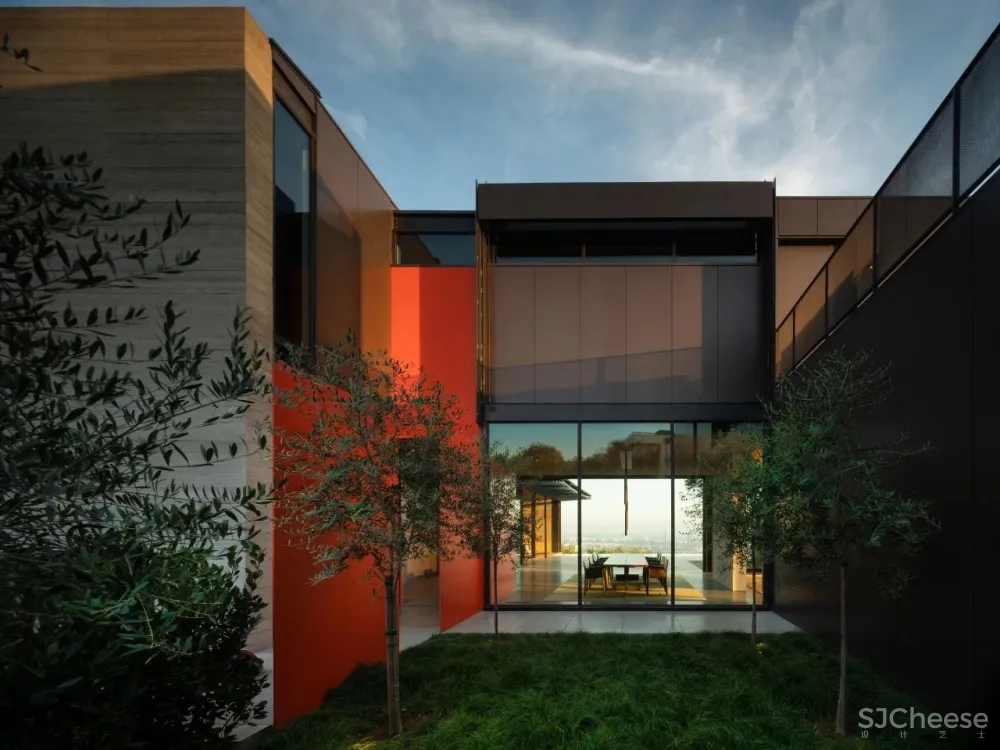 超酷工业风豪宅,不一样的机械美学