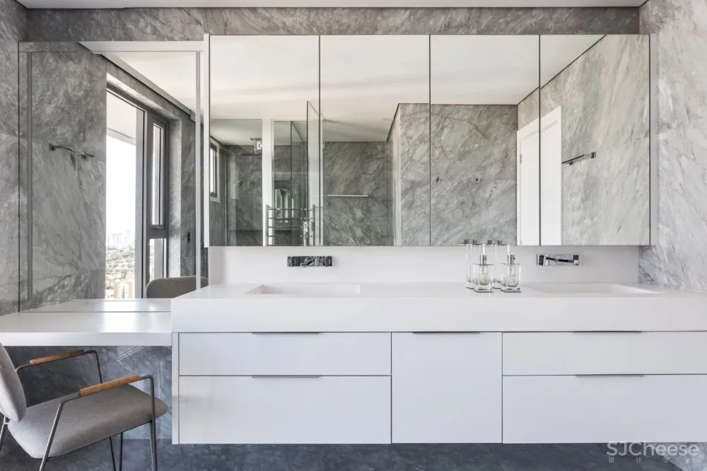 330m²顶奢复式的简约气质,低调而奢华