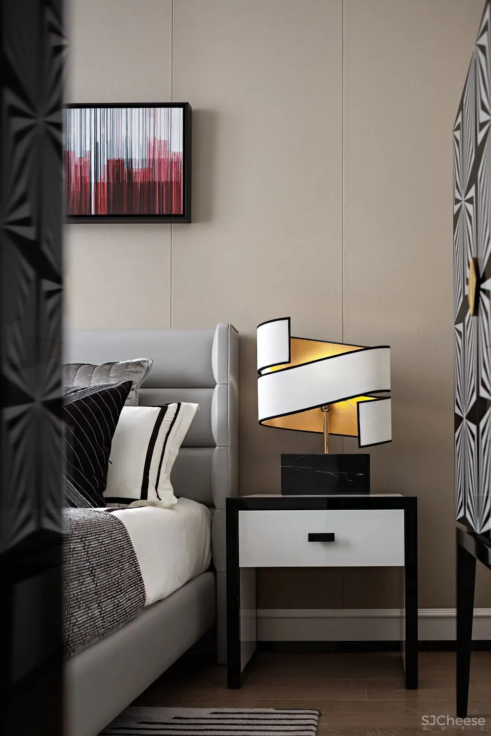 220㎡璀璨奢宅, 黑红配色,致敬经典!