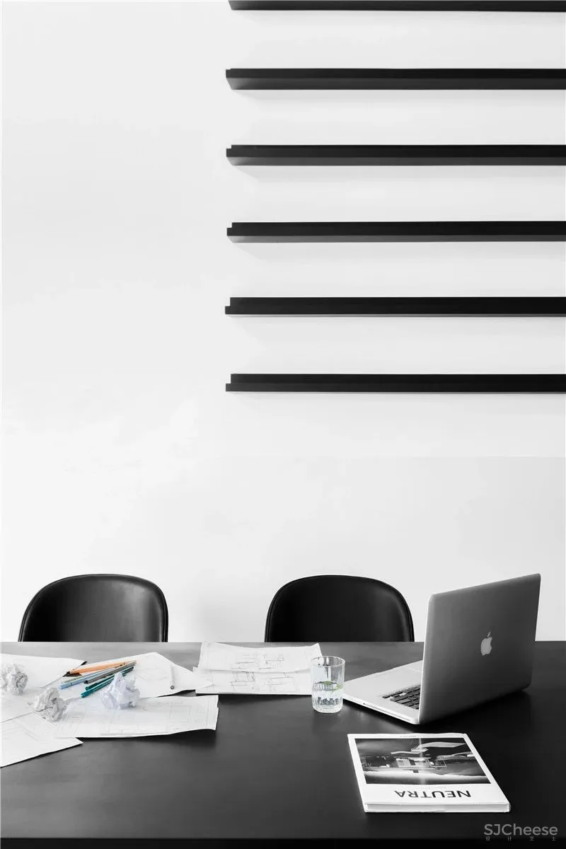 【缪茹空间设计】黑白是工作之余肉眼可及的闲适 R’s Yard!