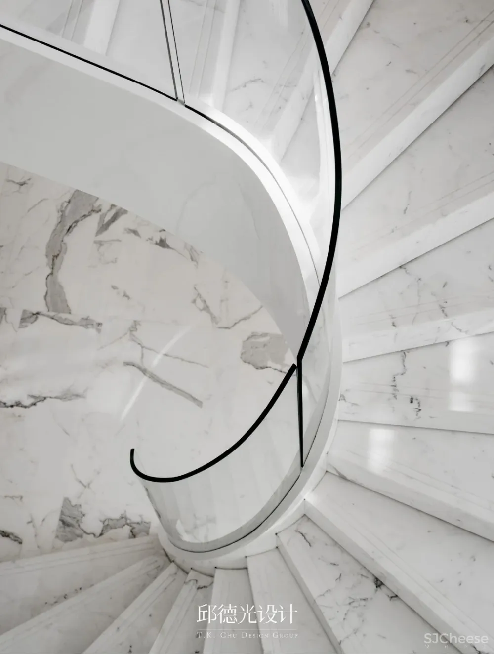 Donna Mondi 色彩视觉 与众不同