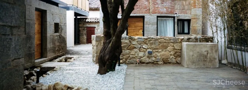 舒坦:在大理凤阳邑喝茶、洗片,他的“原生”乡建有何特别?