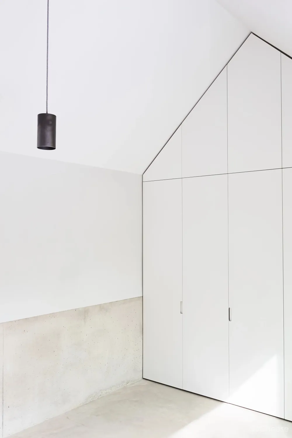 一个百年历史的磨坊，千年历史的遗址：这部电影捕捉了一个永恒的转变