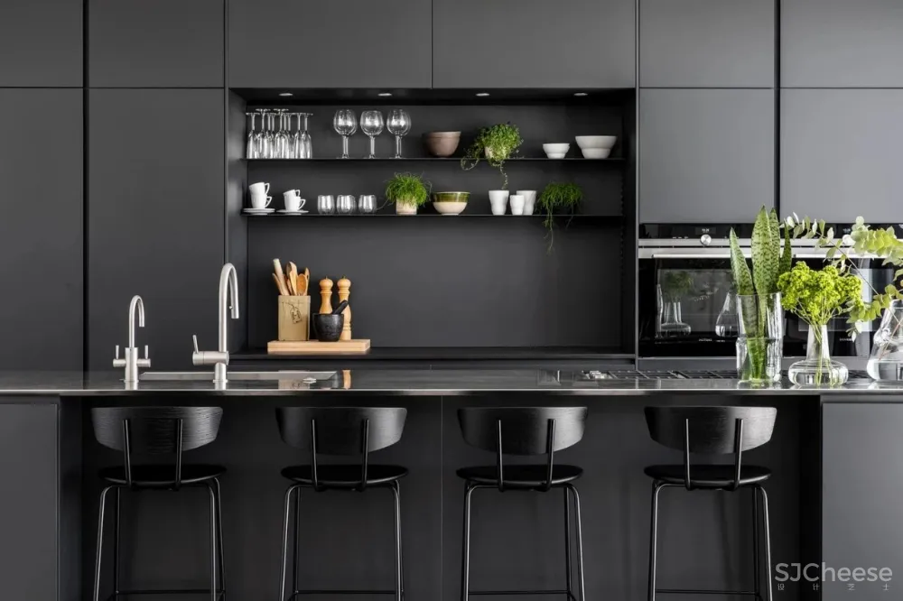 经典黑白 时尚跳色,玩出高级感