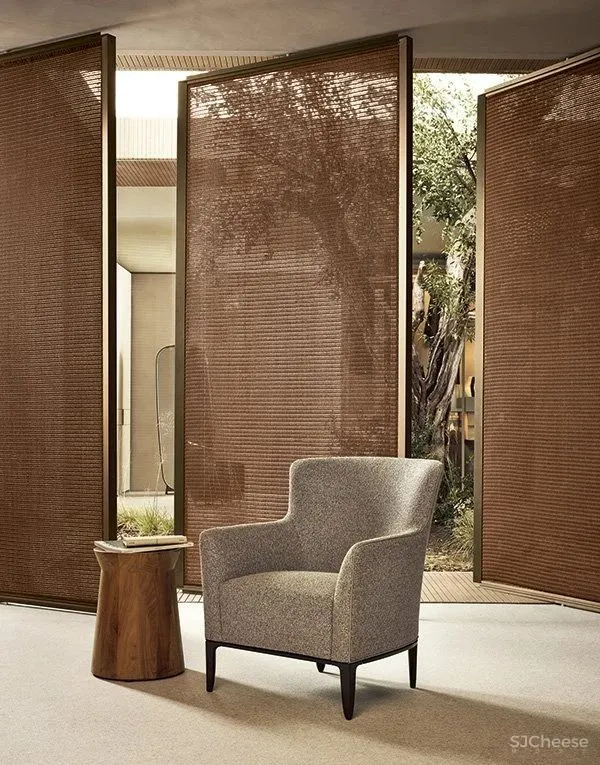 Poliform 在一所隐奢住宅内展开了大胆的试探