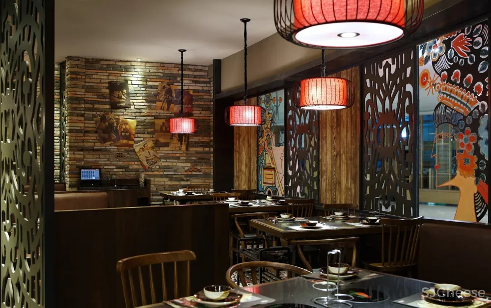 所有相遇都是久别重逢:“花椒遇见辣椒”火锅餐厅设计!