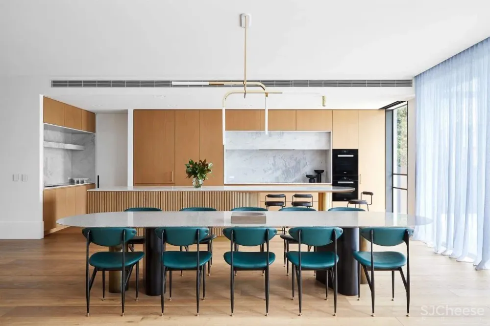 Christopher Elliott 新作 低调内敛的现代优雅