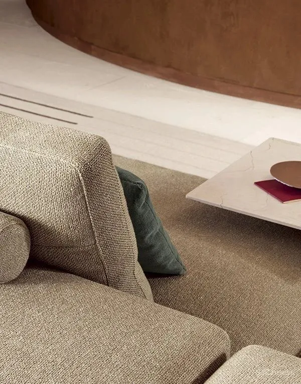 Poliform 在一所隐奢住宅内展开了大胆的试探