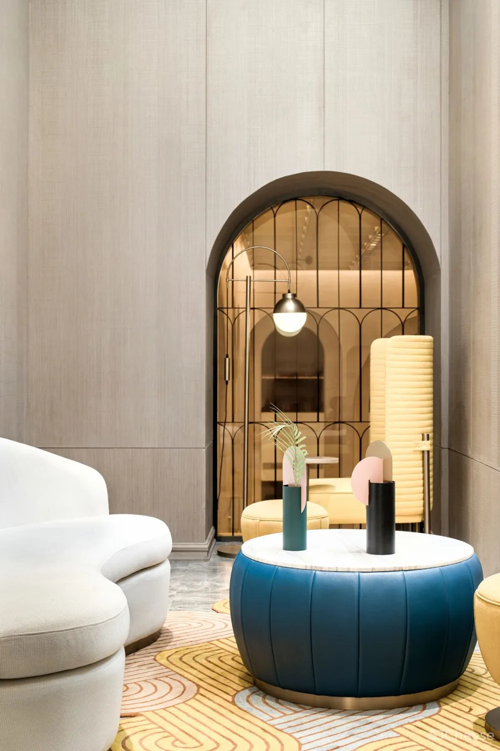 当代摩登气质的售楼中心设计,美的直入人心!