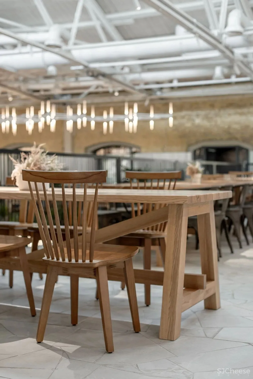 一个18世纪的军火库改造成基辅一个繁华的食品市场