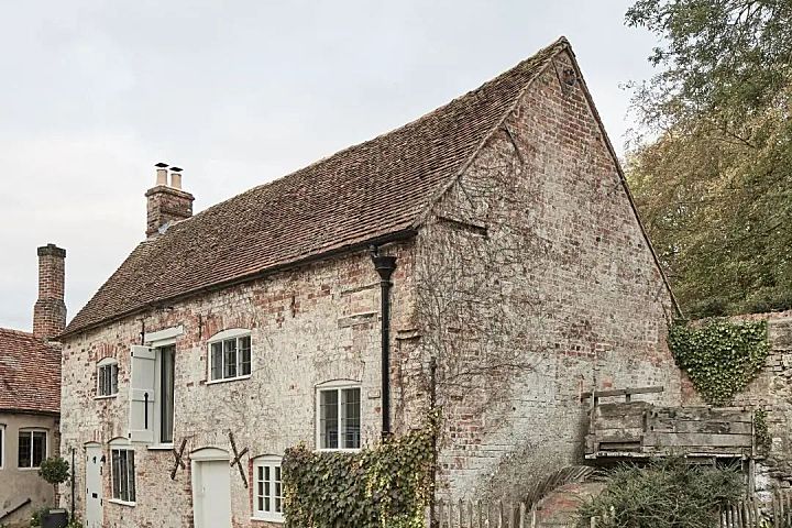 一个百年历史的磨坊，千年历史的遗址：这部电影捕捉了一个永恒的转变