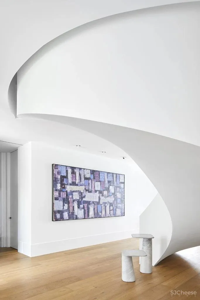 Christopher Elliott 新作 低调内敛的现代优雅