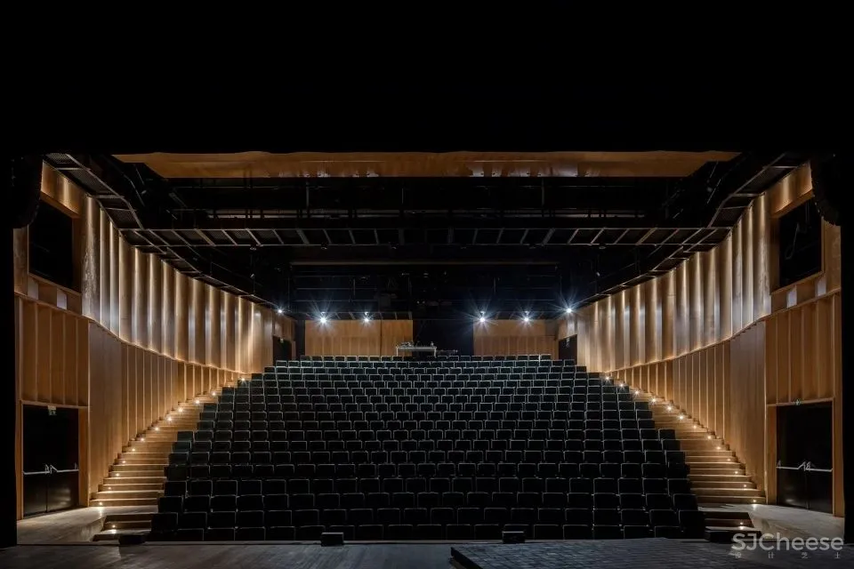 新作 画中的建筑 代因泽Leie剧院 TRANS architectuur I stedenbouw V