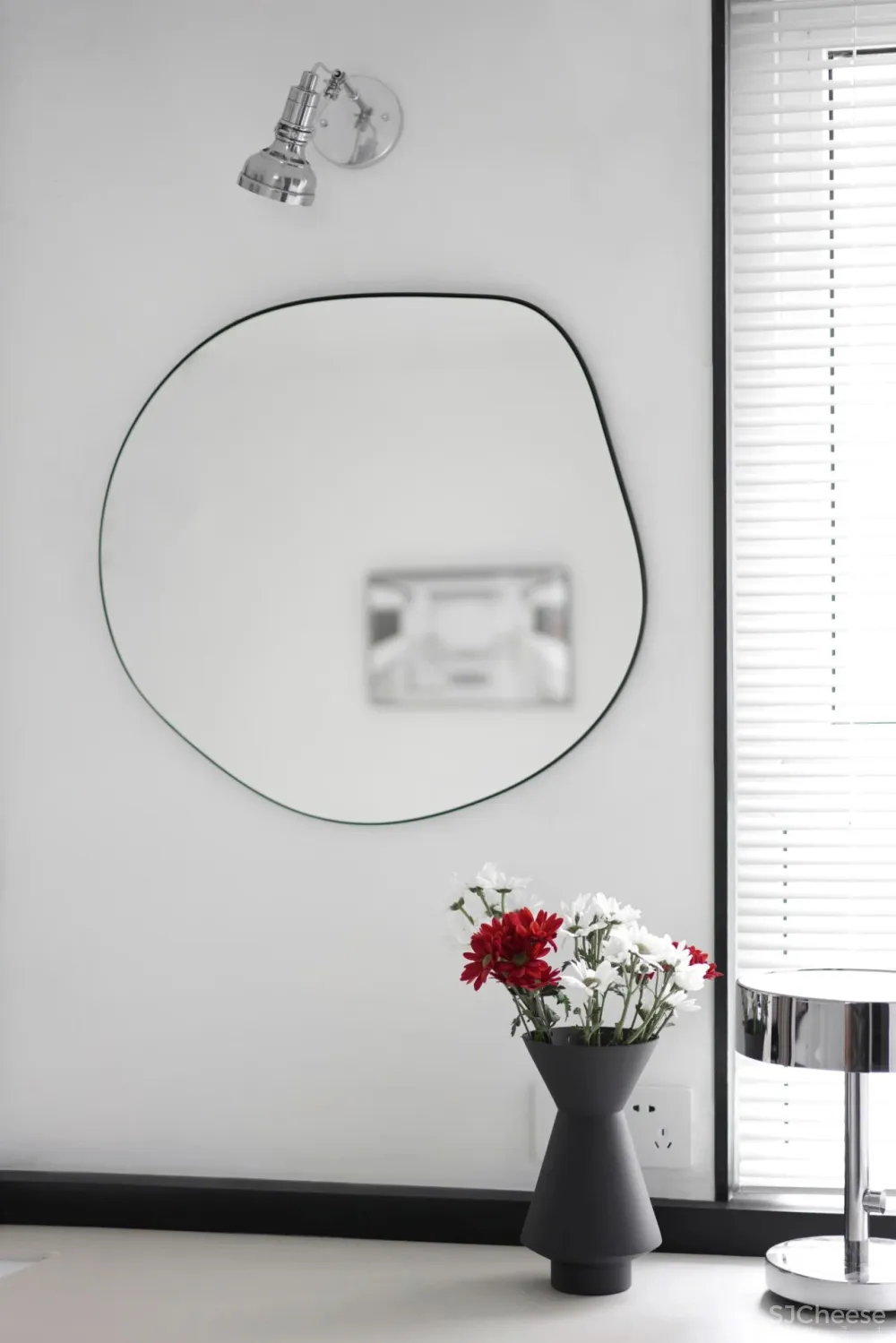 180㎡普通两居室,出彩全靠砸墙和抬高?