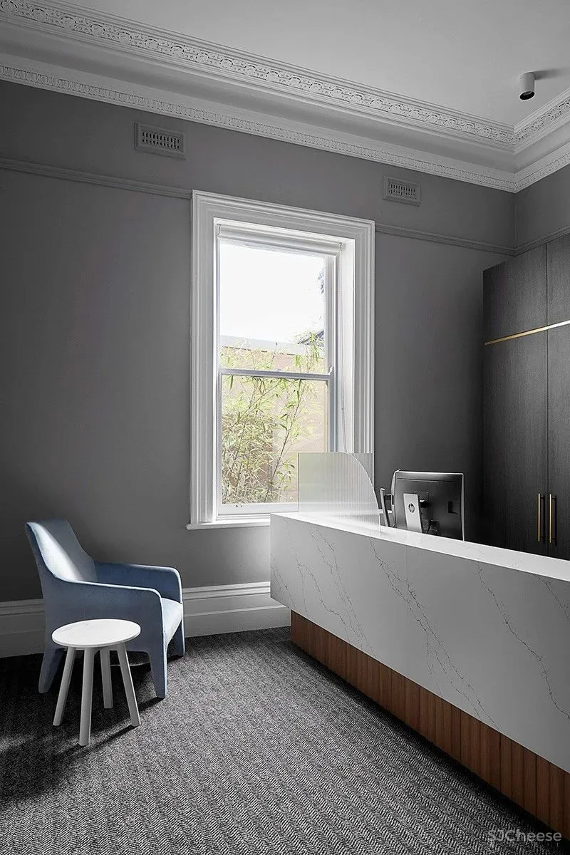 Christopher Elliott 新作 低调内敛的现代优雅