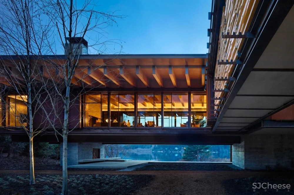 超酷工业风豪宅,不一样的机械美学