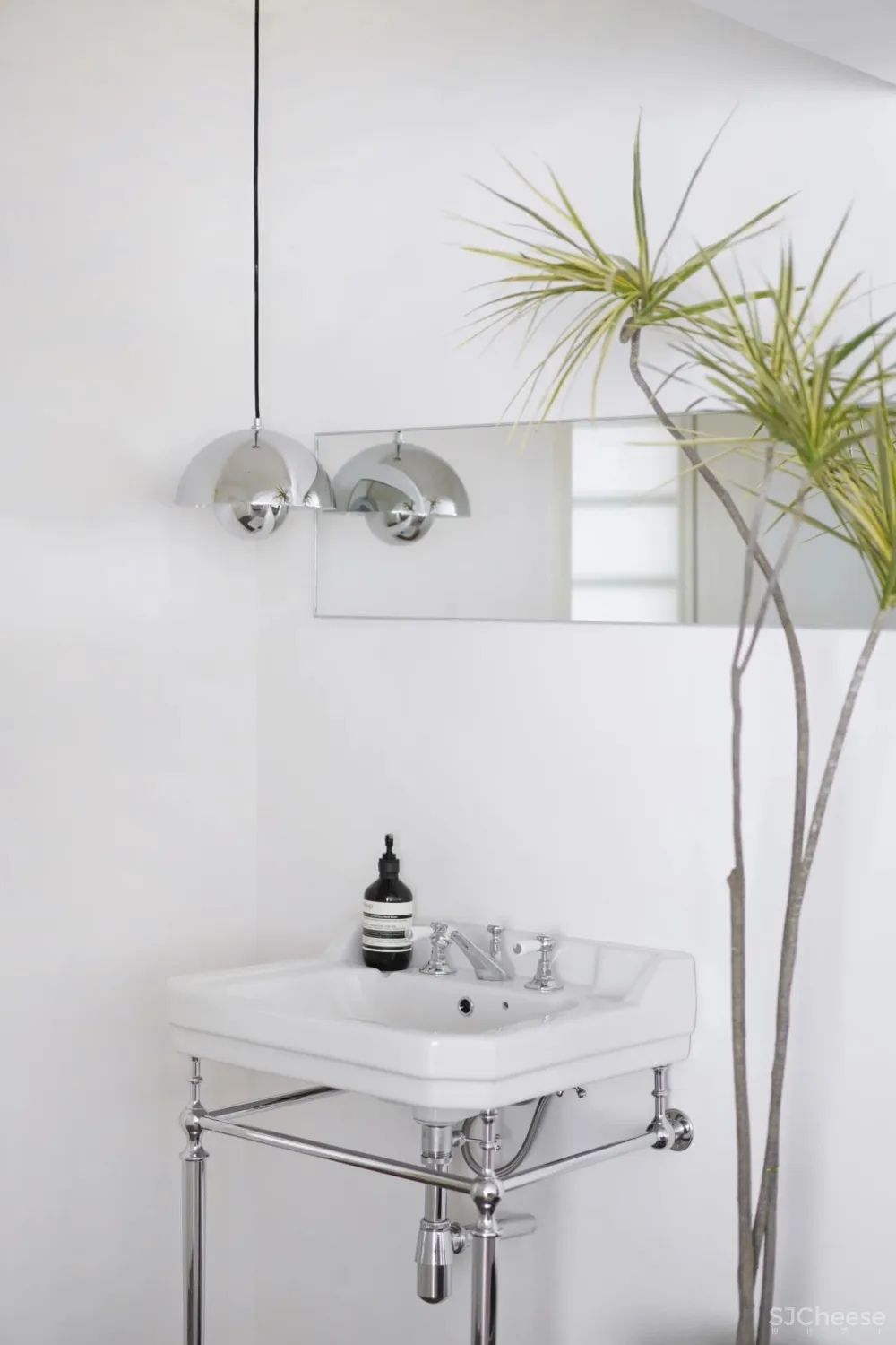 180㎡的两居室，这样留白才大气！