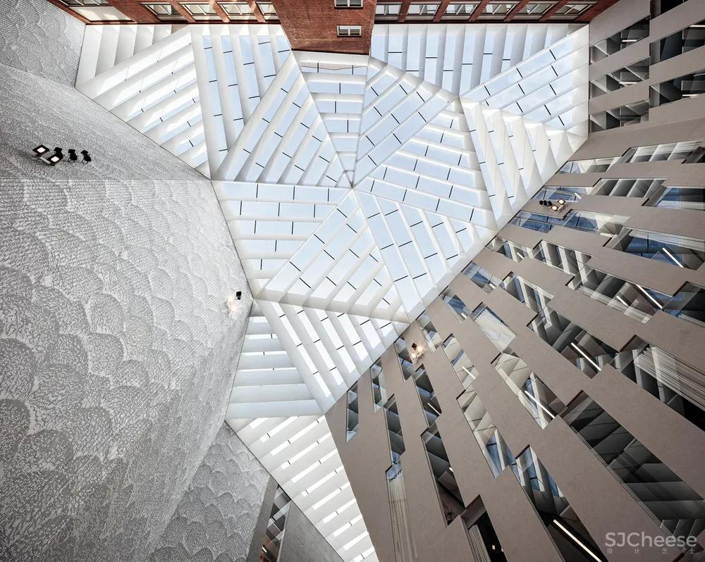 看看芬兰这栋总部大楼,没想到中庭还能这样设计!