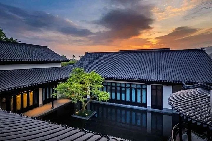 深圳进革设计丨方圆鹤山云山诗意邻里中心