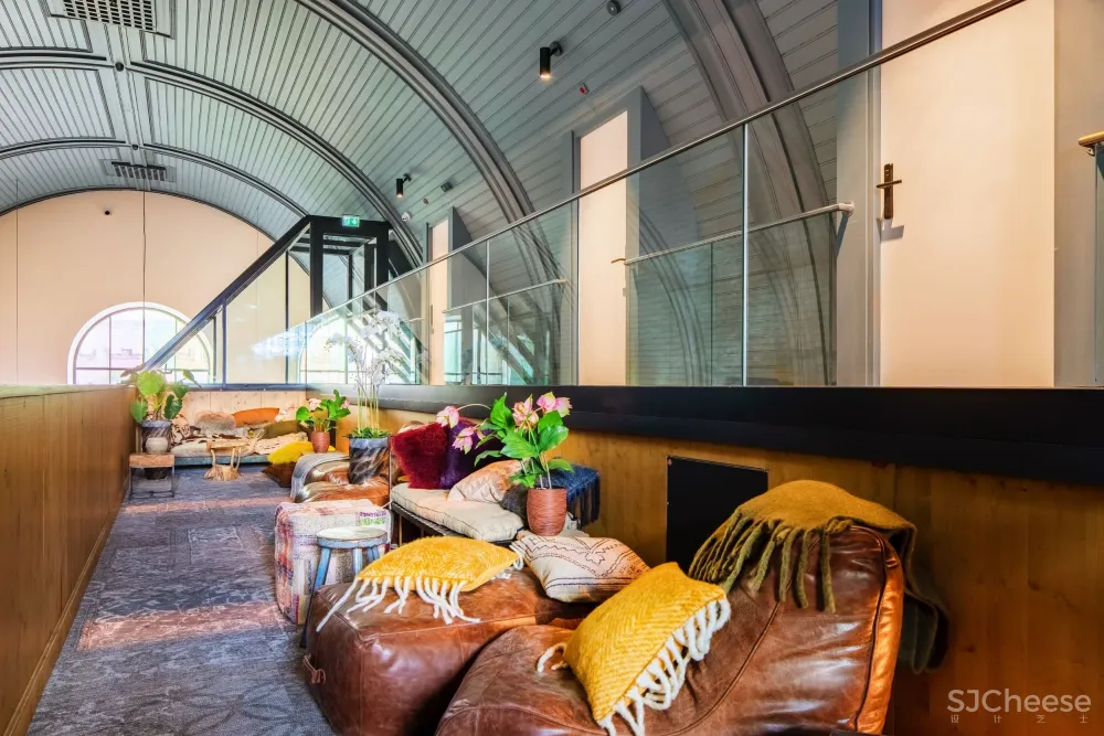 胶囊睡仓、空中客房...这家网红酒店彻底打破了旅馆的传统