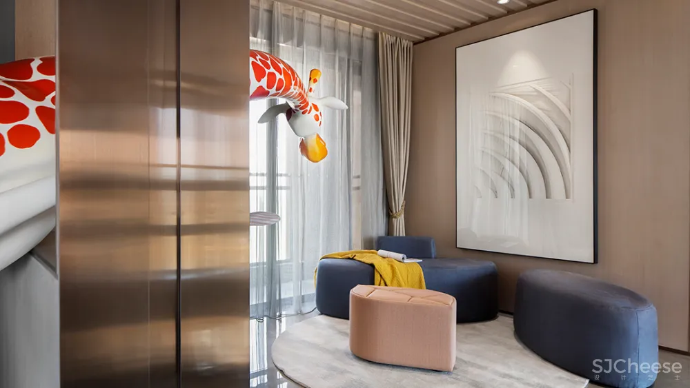 248m² 顶层复式，演绎温润质朴的生活美学