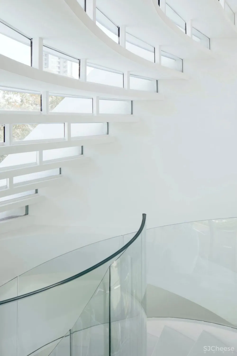 别墅还可以这样设计，从内到外的阶梯式曲线太美！