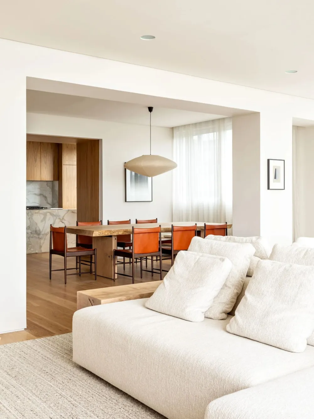 APARTAMENTO LEBLON IN RIO DE JANEIRO BY FELIPE HESS.