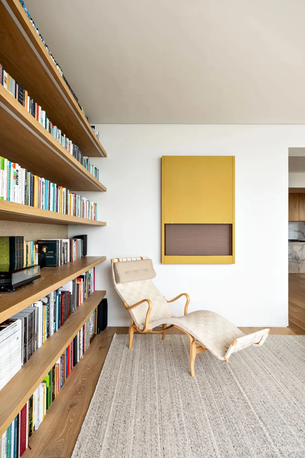APARTAMENTO LEBLON IN RIO DE JANEIRO BY FELIPE HESS.