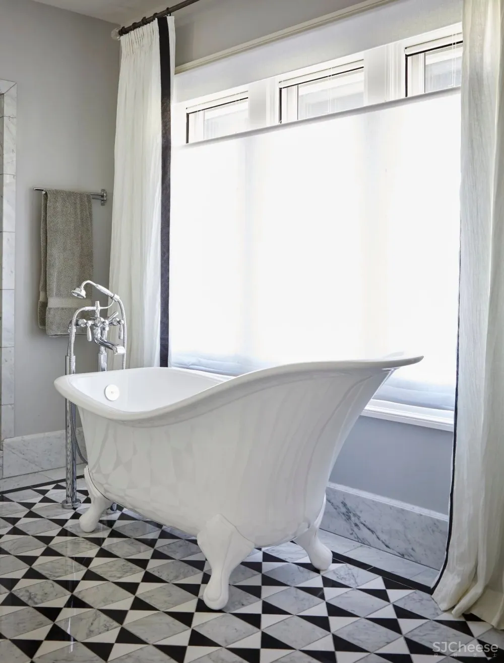 Donna Mondi 色彩视觉 与众不同