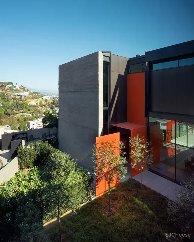 超酷工业风豪宅,不一样的机械美学