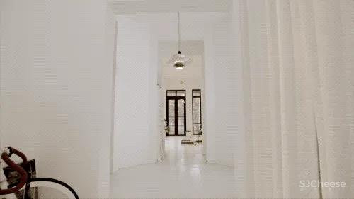 最牛租房族!安徽美女7500块在上海住300㎡,装成精致毛坯房