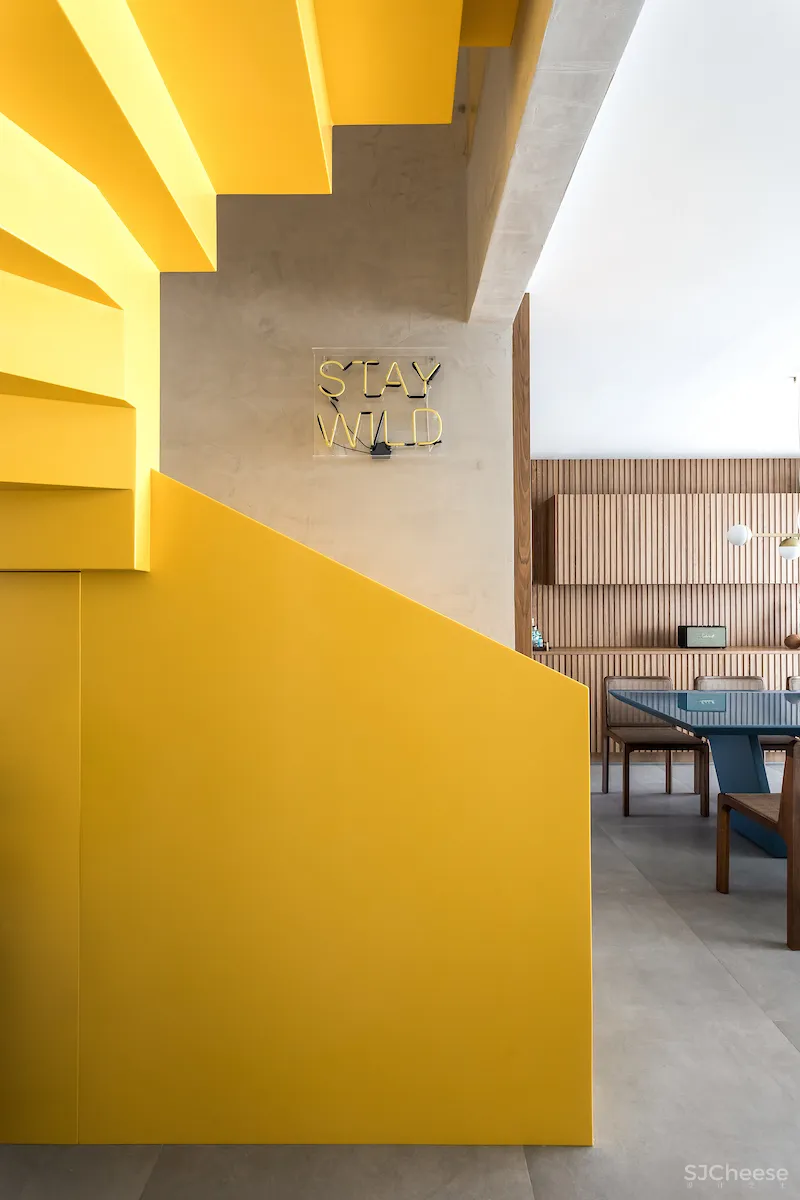 330m²顶奢复式的简约气质,低调而奢华