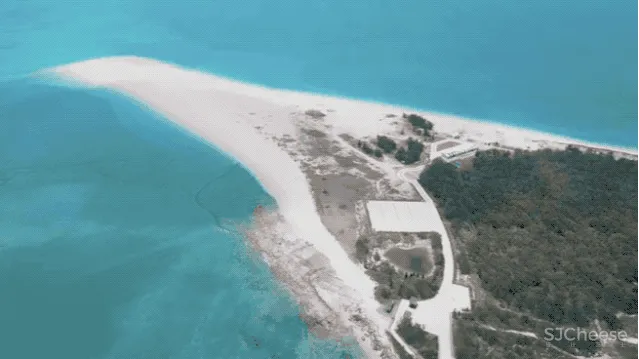 乡下大妈请日本人造房,修了6年,一扇窗都没有