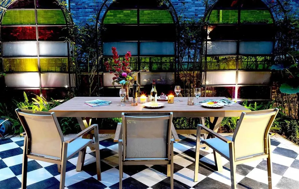 300m²红配绿的大胆设计,极尽“花俏”本事!网友直呼:美到不真实!