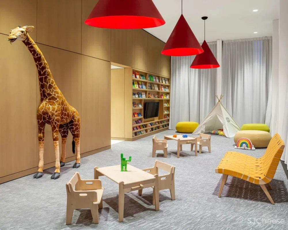 Richard Meier 设计的公寓楼,极简主义精装够低调、也够奢华!